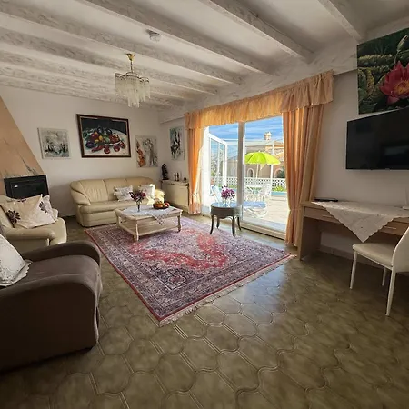 فيلة Casa Pio
